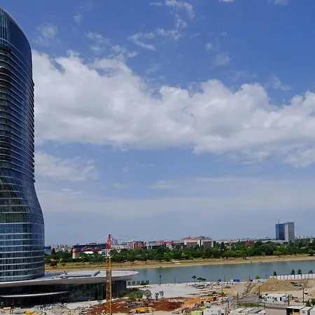 Na Vodi- Waterfront L * Belgrado